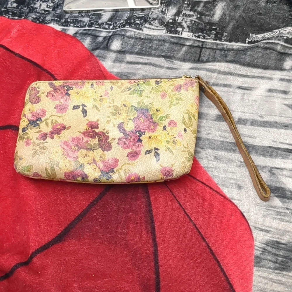 Patricia Nash Cassini antique rose wristlet